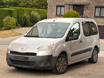 Peugeot partner 2013 Benzine 1.6 270.000km beschikbaar voor biedingen