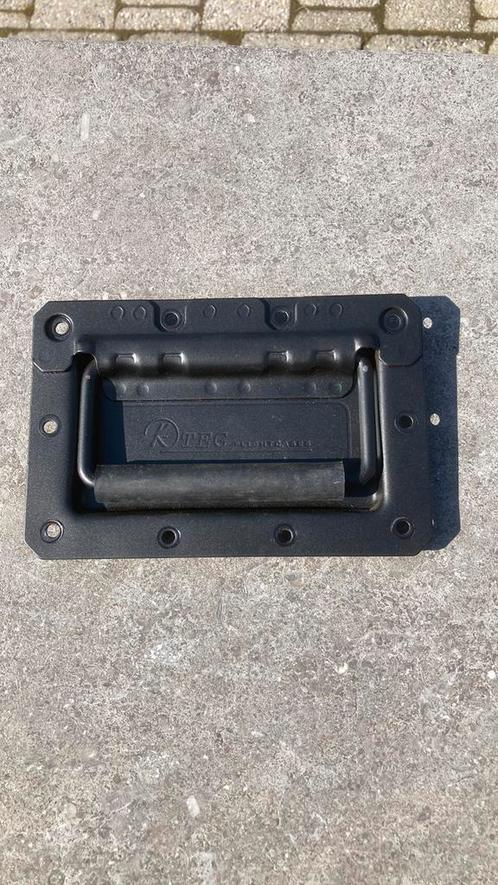 4stuks   “K.TEG” Flight Case matzwarte veerhandgrepen inbouw, Muziek en Instrumenten, Behuizingen en Koffers, Zo goed als nieuw