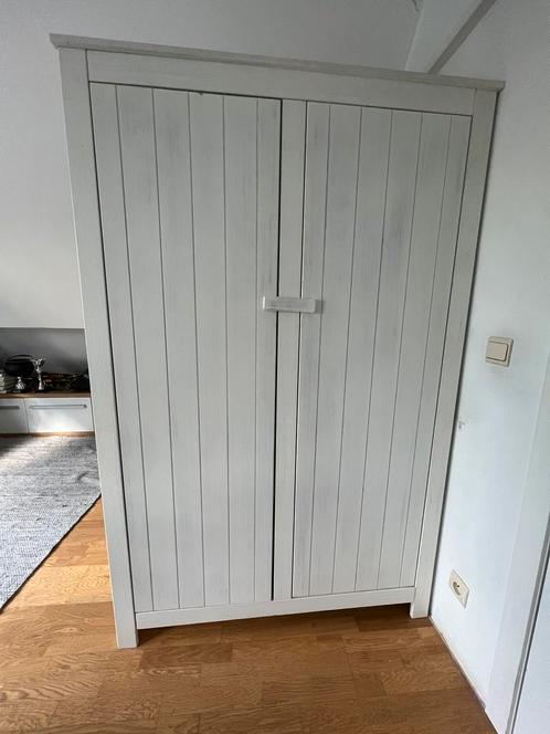Childwood kleerkast in volhout in perfecte staat, Kinderen en Baby's, Kinderkamer | Commodes en Kasten, Kast, 105 cm of meer, 100 cm of meer