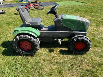 Traptraktor fendt beschikbaar voor biedingen