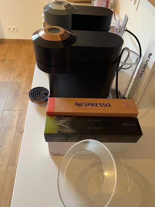 Nespresso Vertuo set van twee, Elektronische apparatuur, Koffiezetapparaten, Refurbished, Koffiepads en cups, Espresso apparaat
