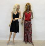 Twee damesmannequins, Ophalen