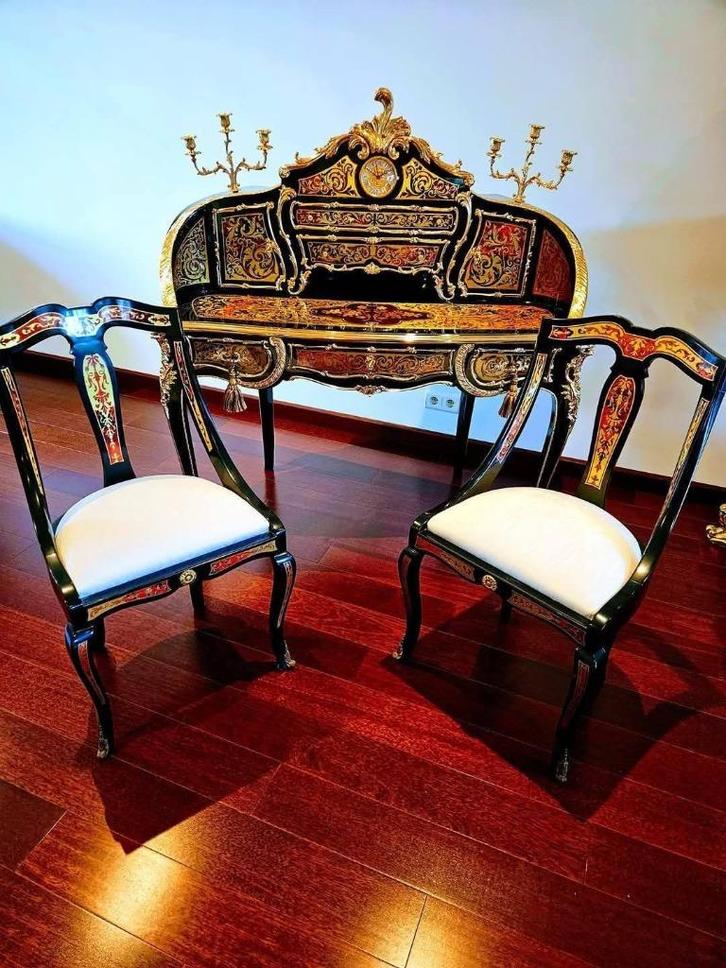 Uitzonderlijk groot bureel afgewerkt in marqueterie, Antiquités & Art, Art | Objets design, Enlèvement