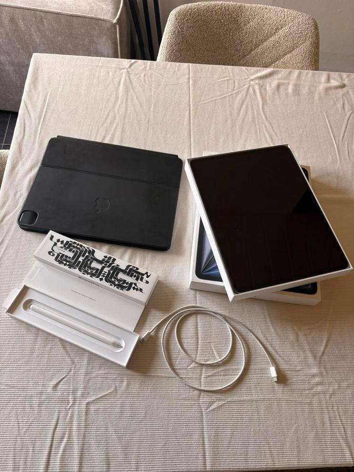 iPad Air 13" 2024 - 128 GB, Computers en Software, Apple iPads, Zo goed als nieuw, Apple iPad Air, Wi-Fi, 13 inch of meer, 128 GB