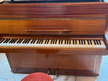 PIANO KNIGHT LONDON beschikbaar voor biedingen