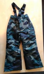 Lekkere warme skibroek (legerprint), maat 116, Kinderen en Baby's, Broek, Jongen of Meisje, Ophalen of Verzenden, Zo goed als nieuw