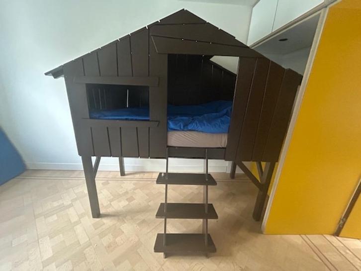 Boomhut stapelbed, Kinderen en Baby's, Kinderkamer | Bedden, Zo goed als nieuw, 180 cm of meer, 100 cm of meer, Hoogslaper of Stapelbed