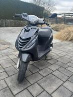 Piaggio zip 2023 goed onderhouden, Fietsen en Brommers, Ophalen, Zip, Klasse A (25 km/u), Zo goed als nieuw