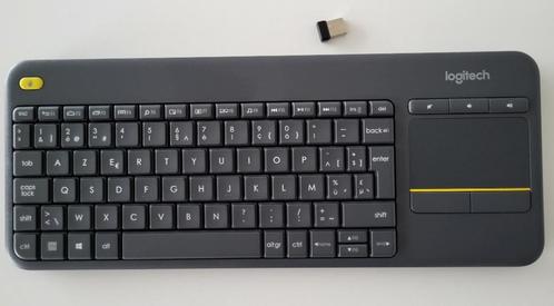 Draadloos toetsenbord Logitech K400+, Informatique & Logiciels, Claviers, Comme neuf, Azerty, Sans fil, Enlèvement