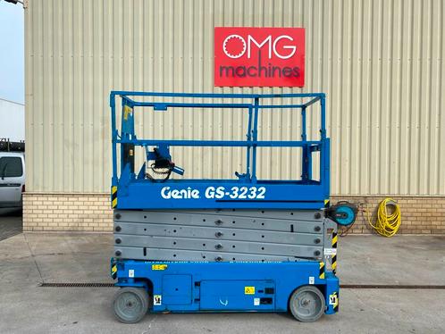 Genie GS 3232, Schaar Hoogwerker, 12 meter, Articles professionnels, Machines & Construction | Ascenseurs, Échafaudages & Échelles