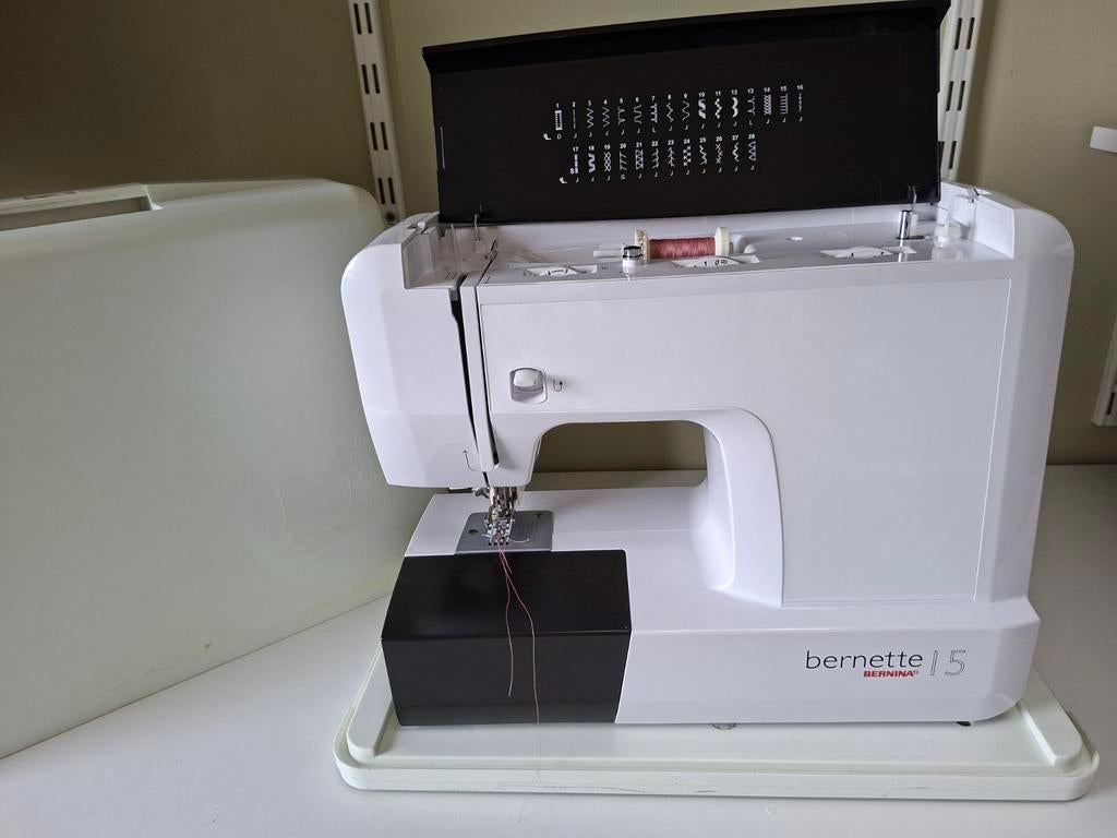 Naaimachine Bernette 15, Ophalen, Naaimachine