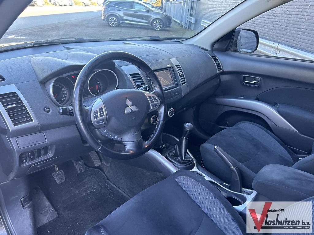 Mitsubishi Outlander 2.4 Intro Edition 2WD | Climate | Cruis, Auto's, Mitsubishi, Traction-control, Outlander, Zwart, Zwart