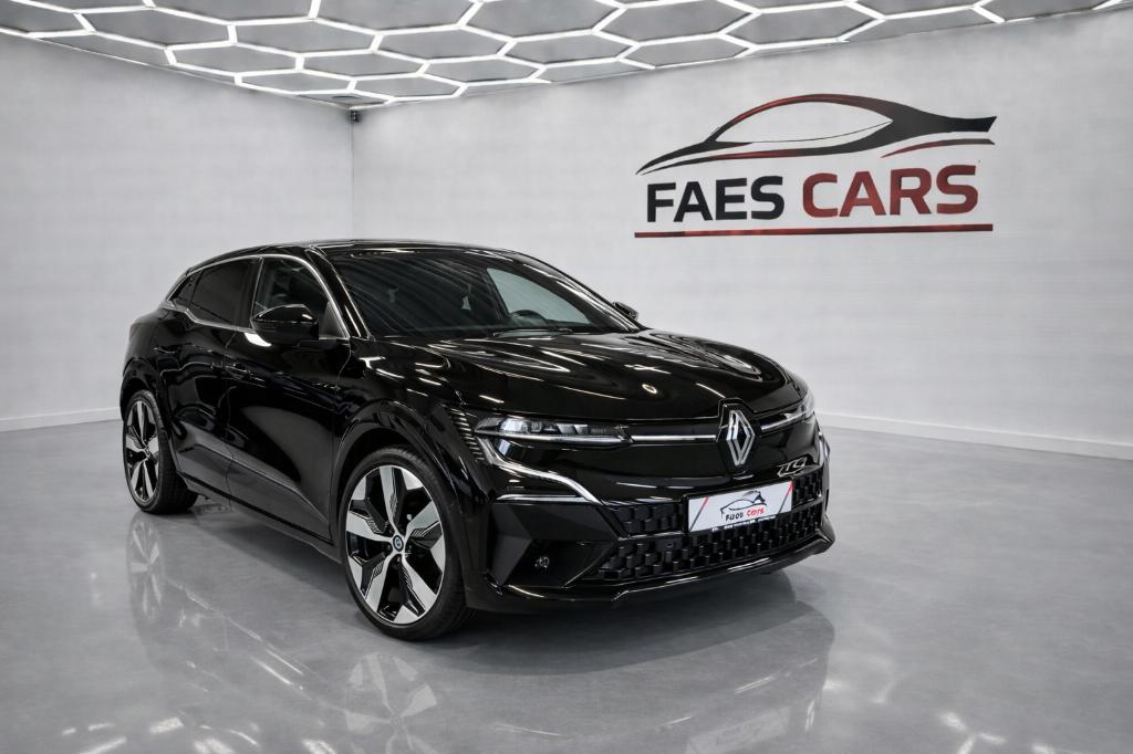 Renault Megane E-Tech long range 160 KW versie, Auto's, Leder en Stof, Zwart, 5 deurs, 160 kW