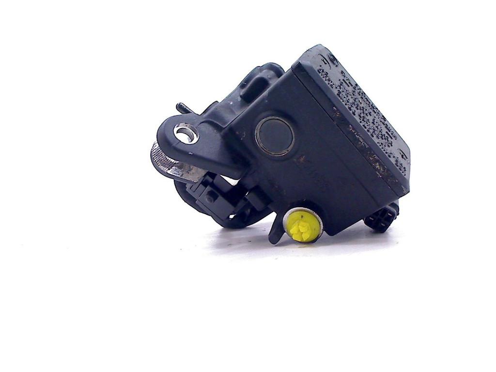 FREIN MAITRE CYLINDRE AVANT Yamaha, Dhr. S. di Majo, Utilisé, Info@cama-motorparts.nl, P.J. Troelstraweg 8 8
3144 CX  MAASSLUIS, NL