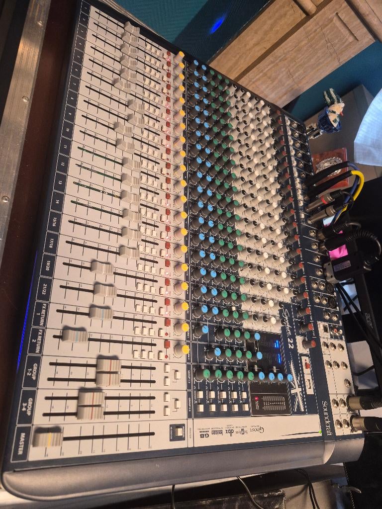 Table de mixage  22 signature 22 entree, Enlèvement, Comme neuf, 20 canaux ou plus