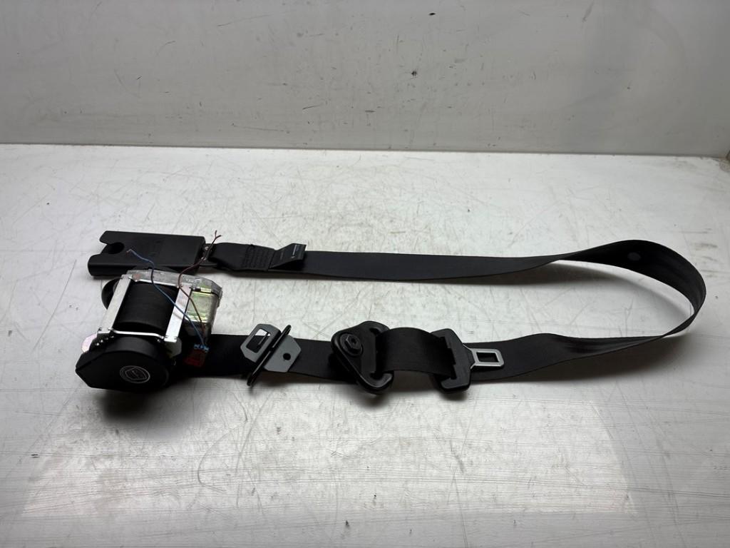 CEINTURE DE SECURITE AVANT DROIT Renault Clio IV (5R), Autos : Pièces & Accessoires, Renault, Utilisé, Peter-Huppertz-Straße 5
51063  Köln, DE