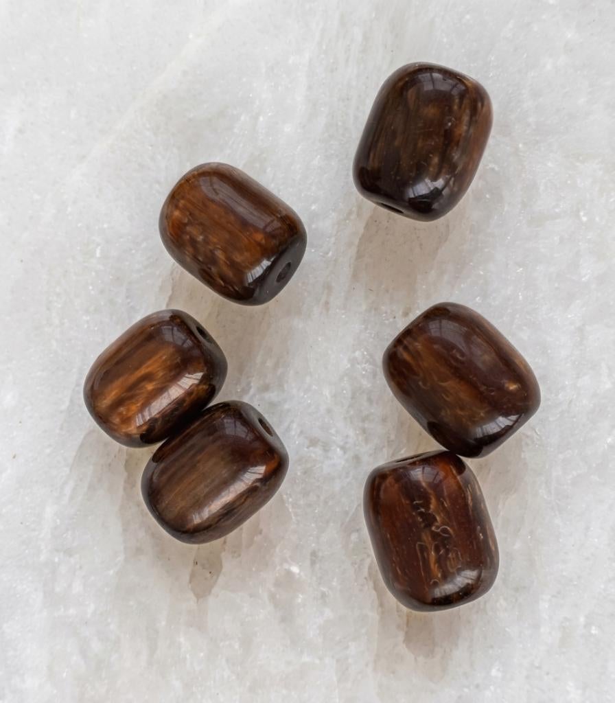 lot kralen 6 grote bruine speciale parelmoer glans, Hobby & Loisirs créatifs, Fabrication de Perles & Bijoux, Neuf, Perle, Enlèvement ou Envoi