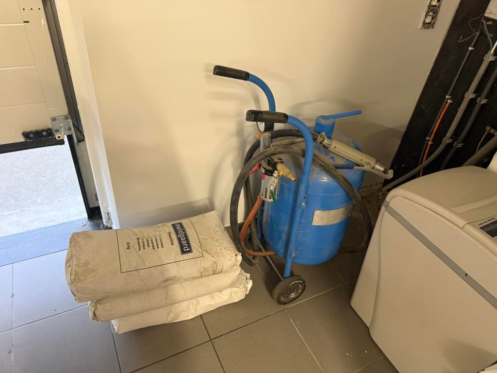 Machine à sable + 75 kg de sable inclus, Bricolage & Construction, Matériel de peinture, Enlèvement, Utilisé