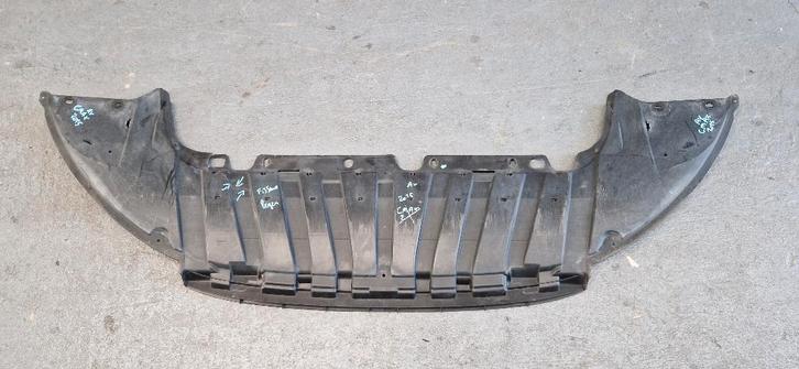 Cache sous moteur FORD CMAX 2015, Autos : Pièces & Accessoires, Carrosserie & Tôlerie, Ford, Avant, Enlèvement