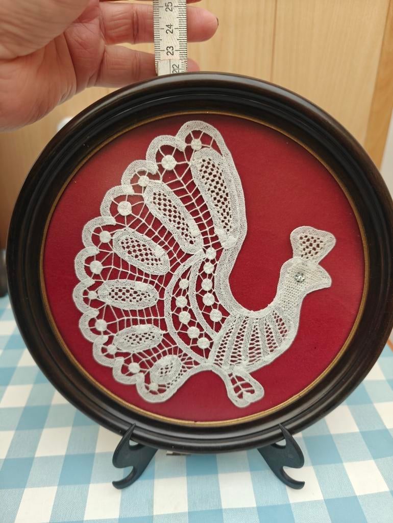 Kanten handwerk ingelijst, Ophalen, Ingelijst