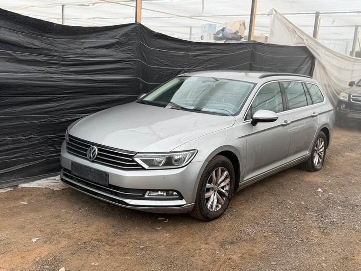 Volkswagen Passat 2015 1.6 285.000km, Autos, Volkswagen, Particulier, Achat, Passat, Diesel, Euro 5, Break, 5 portes, Enlèvement ou Envoi