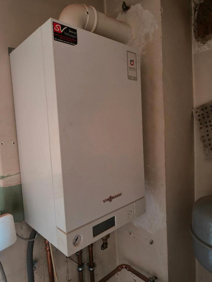 Condenserende wandketel op gas. Viessmann Vitodens 111-W, Doe-het-zelf en Bouw, Chauffageketels en Boilers, Zo goed als nieuw