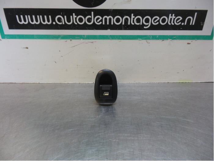 Commutateur vitre électrique d'un Citroen C3 (C3 02-), Autos : Pièces & Accessoires, Tableau de bord & Interrupteurs, Citroën