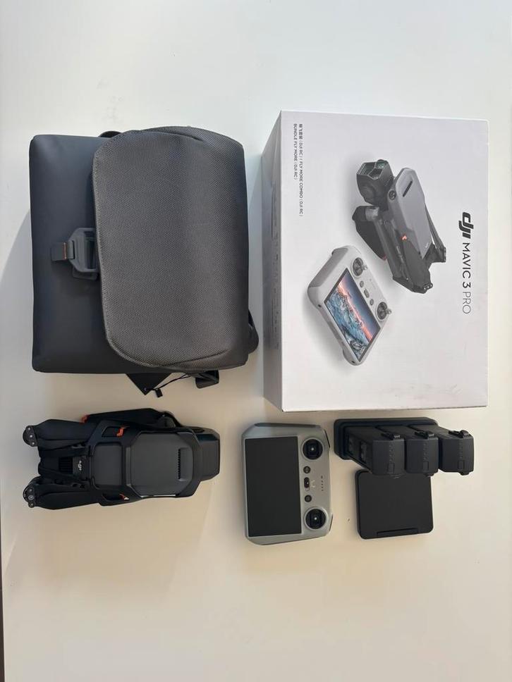 DJI Mavic 3 Pro Fly More Combo (DJI RC), TV, Hi-fi & Vidéo, Drones, Comme neuf, Drone avec caméra, Qualité supérieure, DJI, 900 g à 4 kg