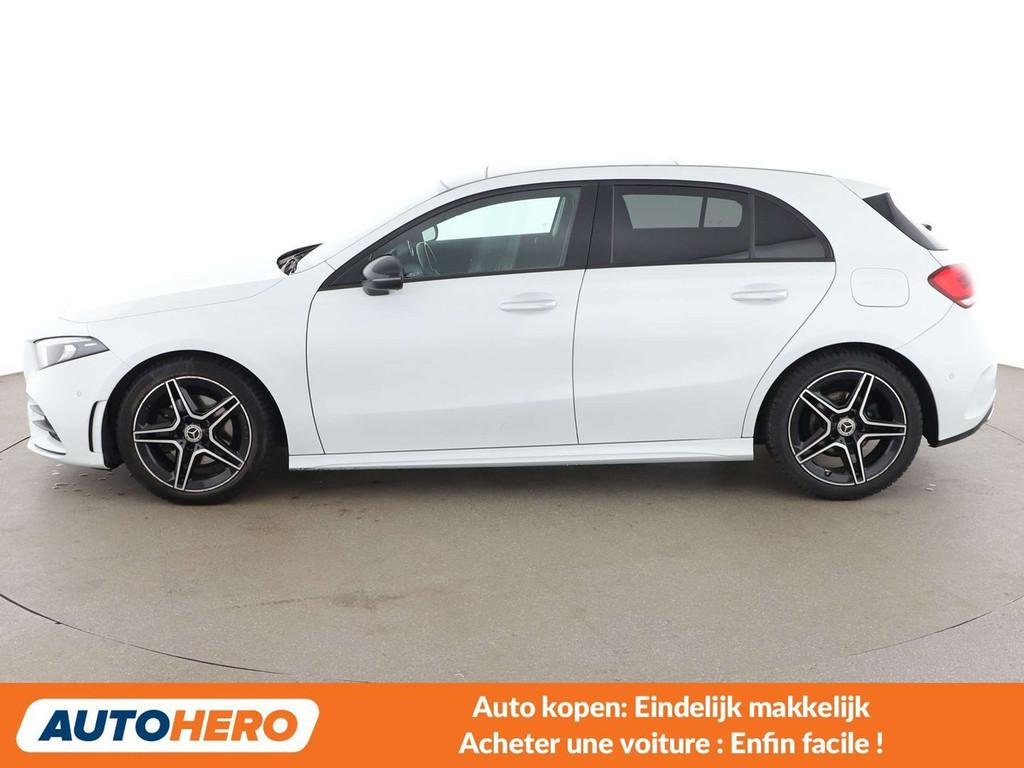 Mercedes-Benz A-Klasse 180 A 180 d AMG Line (bj 2021), Auto's, Voorwielaandrijving, Gebruikt, 116 pk, Alcantara