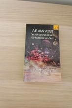 Het rijk van de atoom - de tovenaar van Linn A.E. van Vogt, Ophalen of Verzenden, Gelezen, Van Voght