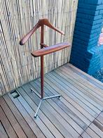 Vintage dressboy van massief teakhout en chromen voet., Huis en Inrichting, Ophalen, 100 tot 150 cm, Zo goed als nieuw, Staande kapstok