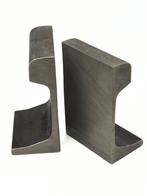 Serre-livres uniques en véritable chemin de fer, Envoi