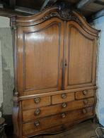 Grote eiken kast, Ophalen