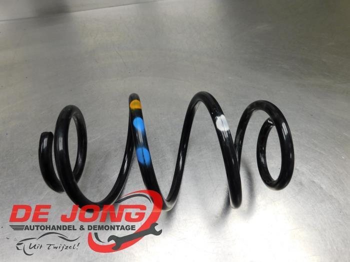 Schroefveer achter van een Mercedes CLA, Auto-onderdelen, Ophanging en Onderstel, Mercedes-Benz, Gebruikt, 3 maanden garantie