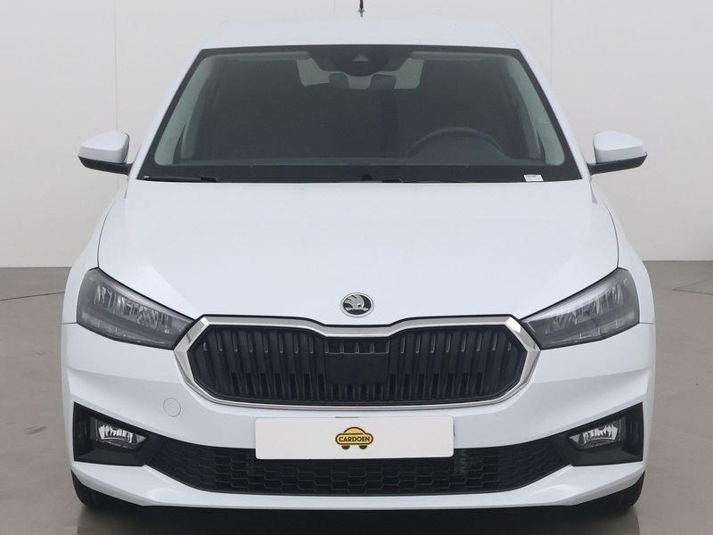 Skoda Fabia 1.0 tsi selection 95, Auto's, Skoda, Stuurwielverwarming, Gebruikt, Zwart, 95 pk