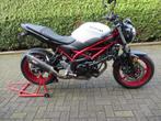 Suzuki SV 650 NIEUWE STAAT 2022 OPTIES eerste eigenaar 17000, Motoren, Motoren | Suzuki, Bedrijf, Meer dan 35 kW, Naked bike