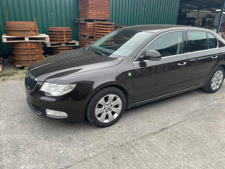 Skoda superb 1.6 tdi, Auto's, Skoda, Particulier, Superb, ABS, Adaptieve lichten, Airbags, Airconditioning, Alarm, Bluetooth, Bochtverlichting