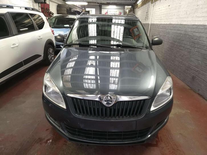 Skoda Fabia 1.2 HTP prete a immarticule, Autos, Skoda, Entreprise, Achat, Fabia, ABS, Airbags, Air conditionné, Verrouillage central