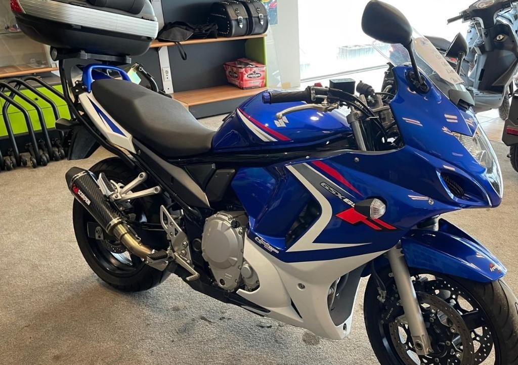 Suzuki GSXF 650 12.124km  4.250 € garantie 1 an, Motos, Motos | Suzuki, Particulier, Naked bike, plus de 35 kW, 4 cylindres, Enlèvement