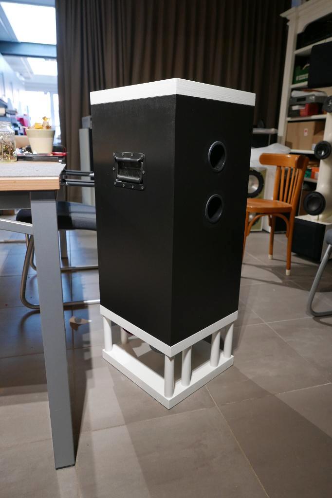Gezocht (ruil) subwoofer compact model, TV, Hi-fi & Vidéo, Enceintes, Subwoofer, Enlèvement