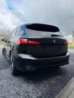 BMW 216i Active Tourer (M-pack) / 2024 / 32500km / benzine, Auto's, BMW, Zwart, Bedrijf, USB, Voorwielaandrijving