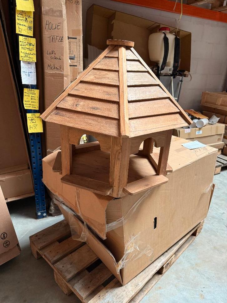 Voederhuis in teak hout 80 op 80 CM 65 h, Tuin en Terras, Vogelhuisjes en Vogelbaden, Zo goed als nieuw, Ophalen