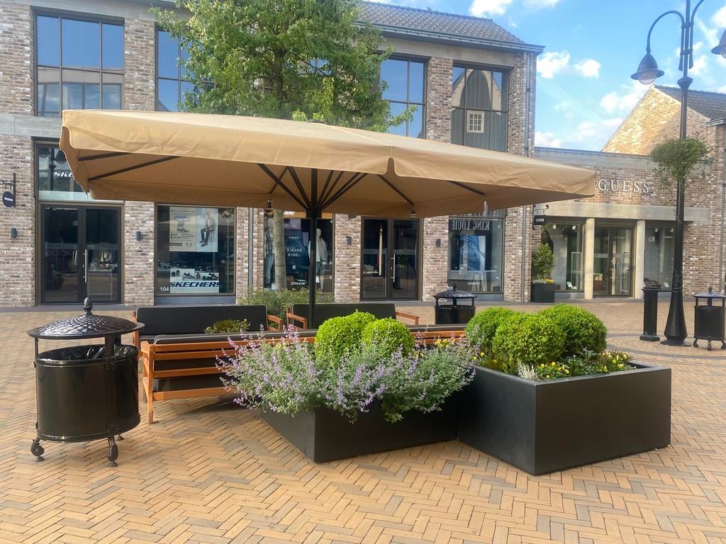 Duitse kwaliteit horeca parasols, Opvouwbaar, Overige typen, Nieuw, 4 tot 6 meter