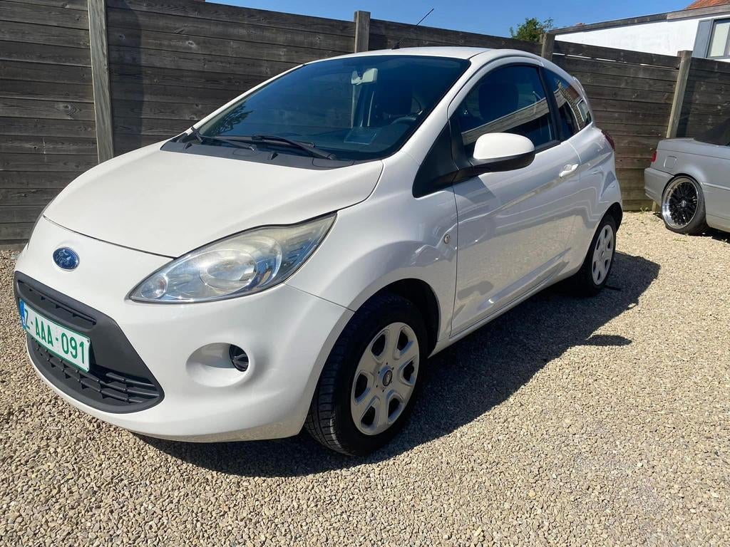 Ford ka benzine met garantie, Auto's, Ka, Wit, Bedrijf, Handgeschakeld