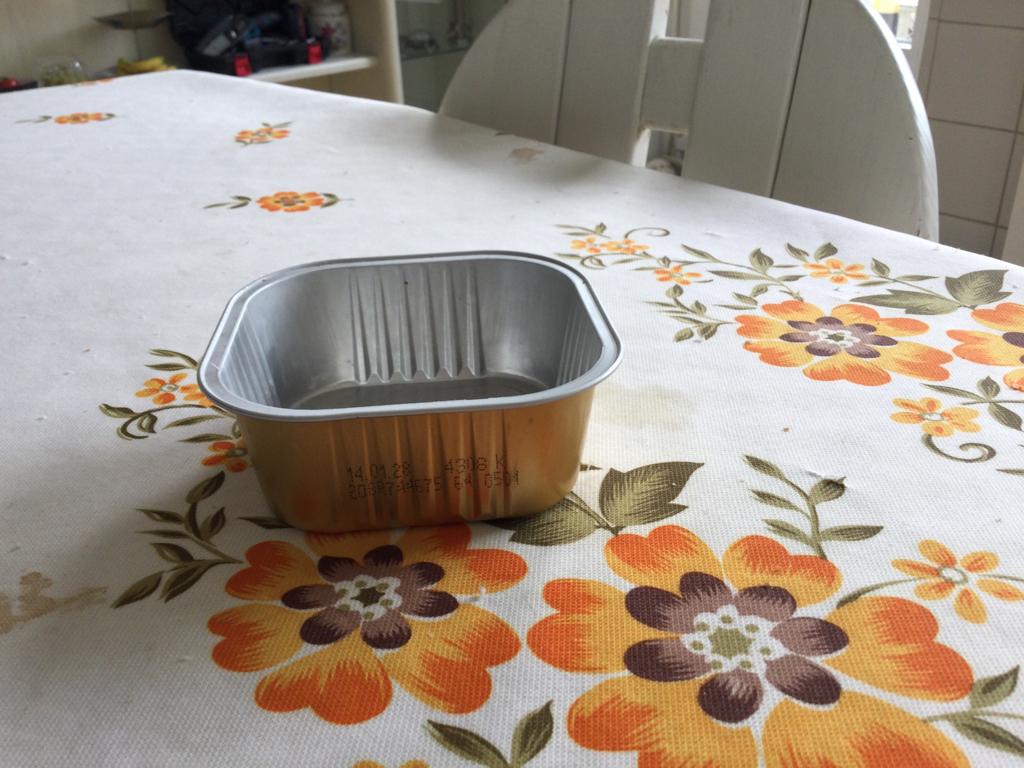 200 petits pots alu, Ophalen, Gebruikt, Vierkant, Minder dan 40 cm