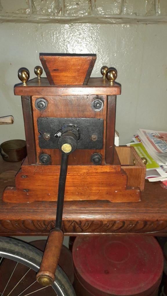 Groote oude koffiemolen, Ophalen