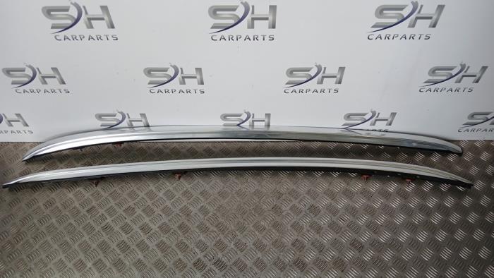 Dakrail set van een Mercedes GLA, Auto-onderdelen, Carrosserie, Mercedes-Benz, Gebruikt, 3 maanden garantie, Ophalen of Verzenden