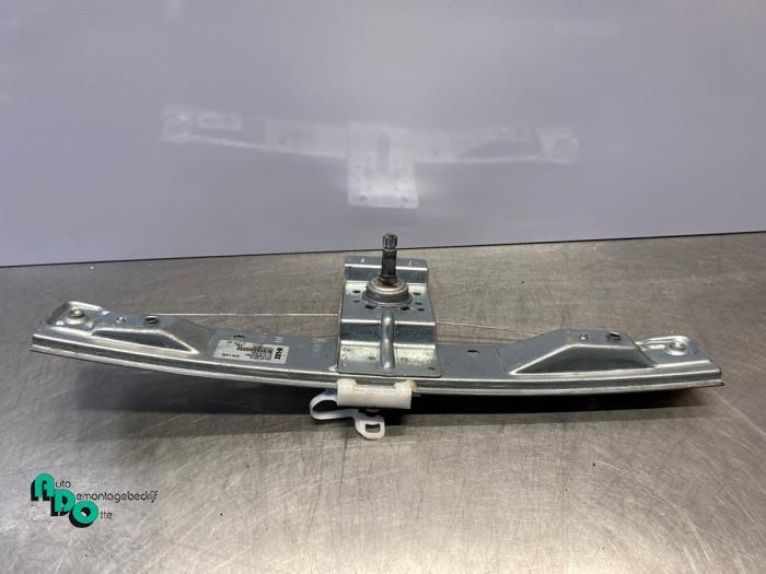 Ruitmechaniek 4Deurs rechts-achter van een Opel Corsa (Corsa, Auto-onderdelen, Ruiten en Toebehoren, Opel, Gebruikt, 3 maanden garantie