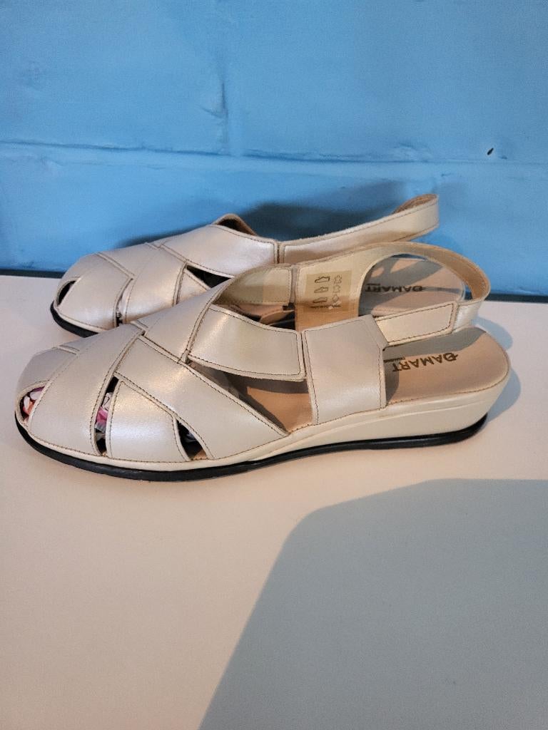 Nieuwe schoenen mits grote afslag., Vêtements | Femmes, Enlèvement, Neuf, Autres couleurs, Sandales et Mûles