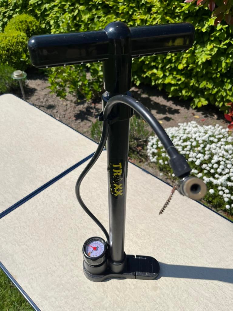 Pedaalpomp, Vélos & Vélomoteurs, Accessoires vélo | Pompes à vélo, Enlèvement, Utilisé